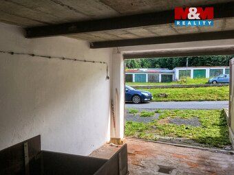 Nabízíme k prodeji řadovou cihlovou garáž o výměře 16 m² v ž