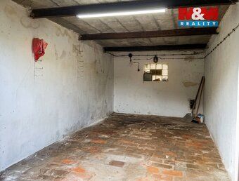 Nabízíme k prodeji řadovou cihlovou garáž o výměře 16 m² v ž