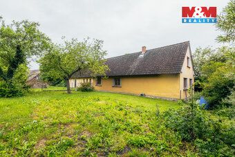 Nabízíme k prodeji rodinný dům o dispozici 3+1 v klidné část