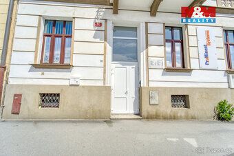 Nabízíme k pronájmu representativní kancelářské prostory o p
