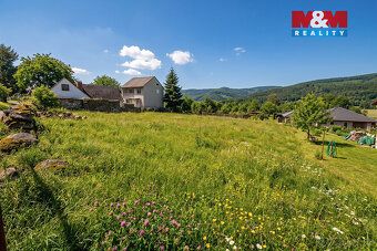 Nabízíme k prodeji výjimečný pozemek o rozloze 1016 m² v mal