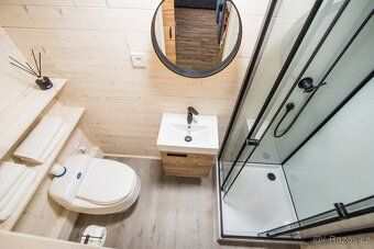 Na predaj úplne nový Tiny House. Stojí na dvojnápravovom pln