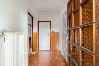 Ev.č. xMVD8503 Předmětem prodeje je rodinný dům se zahradou 