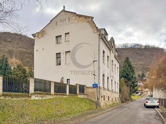 Samostatně stojící rodinný dům z roku 1906 se nachází v klid