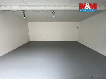 Nabízíme k pronájmu prostor 44m2, jako garáž /sklad přímo v 