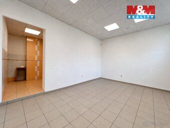 Nabízíme k pronájmu obchodní prostory o celkové výměře 119 m