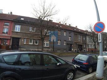 Nabízíme rekonstruovanou malou garsoniéru, Plzeň - Bory, Maj