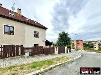 Ev.č. 00669 Nabízíme k pronájmu podkrovní byt 2+1 v rodinném