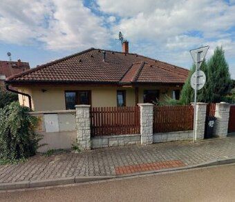Byt s výhodou rodinného domu... Ve výhradním zastoupení maji