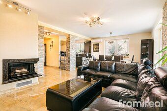 Ev.č. 02163 Dobrý den,
nabízíme ke koupi rodinný dům v obci 