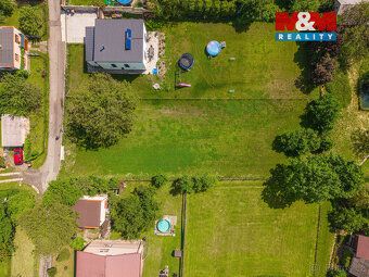 Nabízíme k prodeji obdélníkový stavební pozemek o rozloze 12
