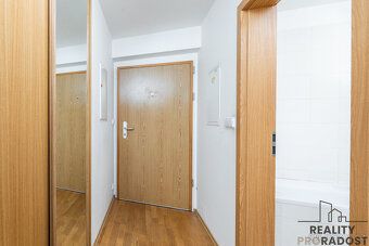 Nabízíme k prodeji byt o dispozici 1+kk o výměře 34,5 m2 s p