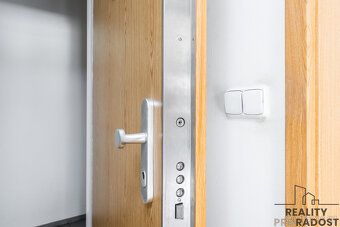 Nabízíme k prodeji byt o dispozici 1+kk o výměře 34,5 m2 s p
