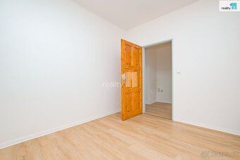 + zálohy za energie cca 4.200 Kč 1 os. + jistota 30.000 Kč +