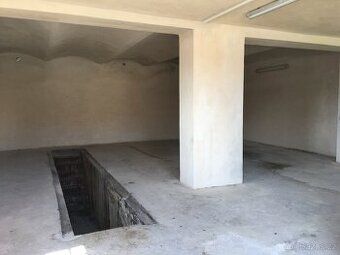 Nabízíme k pronájmu menší skladový prostor o velikosti 65,47