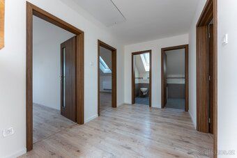 Prodej novostavby RD 5+kk, cca 171 m², pozemek 377 m², Kolín