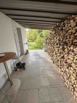 Nabízíme k pronájmu útulný byt 1+KK o ploše 36 m² s terasou,