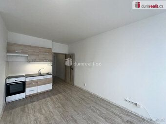 (+ zálohy 2.500,- Kč), Dumrealit.cz Vám zprostředkuje pronáj