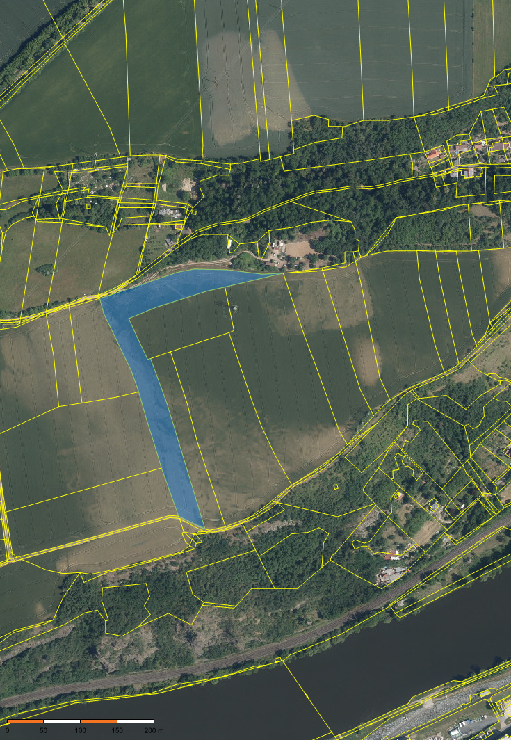 Nabízíme zajímavou nemovitost o velikosti 15.559 m2, na mírn