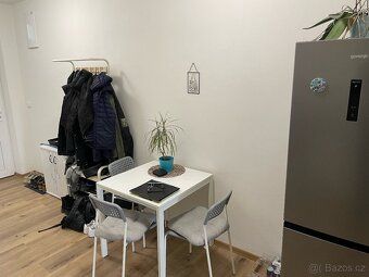 Nabízím k pronájmu byt 2kk o velikosti 40m² na ulici Štolcov