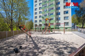 Nabízíme k prodeji byt 3+1 v 7. patře panelového domu s výta