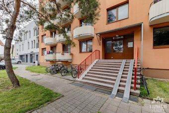 Nabízím k pronájmu útulný byt 1+kk o velikosti 28 m² na ulic