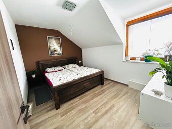 Nabízíme řadový krajový dům o dispozici 4+kk (134m2) pozemek