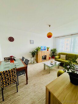 Exkluzivně nabízíme k pronájmu bytovou jednotku 2+1 s balkon