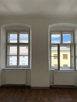 Nabízíme k pronájmu byt 57 m². Nachází se ve 2. patře cihlov