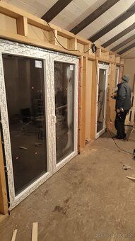 Prodáme nedokončený projekt tiny haus. Zateplená podlaha i s