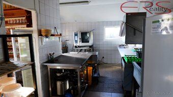 Ev.č. 00474 K prodeji nabízíme unikátní dům v centru Příchov