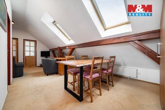 Nabízíme pronájem prostorného bytu 3+kk o výměře 69 m² v obc