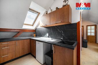 Nabízíme pronájem prostorného bytu 3+kk o výměře 69 m² v obc