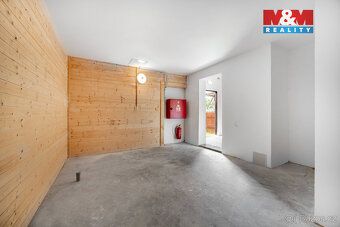 Nabízíme pronájem prostorného bytu 3+kk o výměře 69 m² v obc