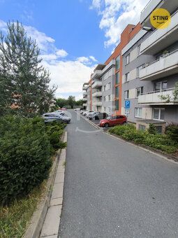 Nabízíme Vám k pronájmu venkovní parkovací stání v žádané a 
