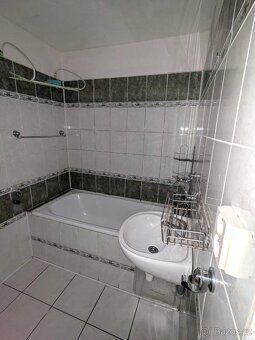 Nabízíme k pronájmu byt o dispozici 2+kk s balkonem a výměře
