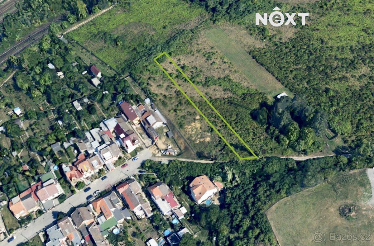 Pozemek, v katastru vedený jako orná půda, o výměře 1 137 m²