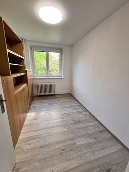 K dlouhodobému podnájmu nabízíme nově plně rekonstruovaný by