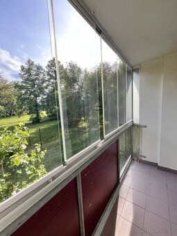 K dlouhodobému podnájmu nabízíme nově plně rekonstruovaný by