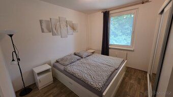 Nabízím k pronájmu krásný a prostorný byt 3+1. Byt se nacház