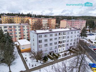 Nabízíme k pronájmu krásný byt 2 + kk v obci Habartov, nachá