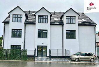 Nabízíme k pronájmu světlý a moderní byt o dispozici 2+kk a 
