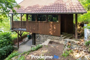 Ev.č. 100279 Chata v první řadě u Vranovské přehrady, vlastn