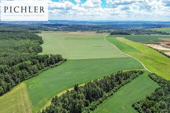 Nabízíme k prodeji soubor dvou pozemků o velikosti 9197 m² v