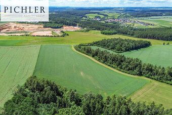 Nabízíme k prodeji soubor dvou pozemků o velikosti 9197 m² v