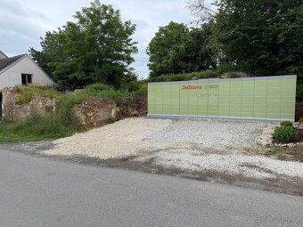 Pronajmu pozemek o rozměrech 7x6m v sirším centru obce Radom