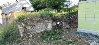 Pronajmu pozemek o rozměrech 7x6m v sirším centru obce Radom