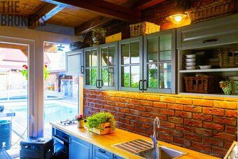 V obci Březí u Mikulova nabízíme ke koupi samostatně stojící