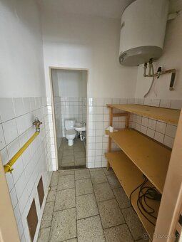 Nabízíme pronájem obchodních, nebo kancelářských prostor v c