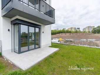 K dlouhodobému podnájmu nabízíme zcela nový prosluněný byt o